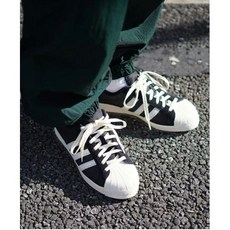 아디다스 오리지널 슈퍼스타82 코어 블랙 크림 화이트 GY3428