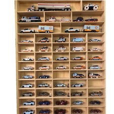 장난감자동차진열대