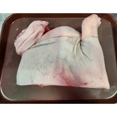 [행복미트] 호주산 암컷염소 냄새없는 염소고기 앞다리지육 (고기+뼈+껍데기) 2kg내왜 Halal goat meat, 2kg