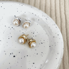 납작담수진주귀걸이