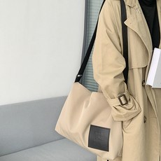 데일로엔 여성 패치포인트 숄더백