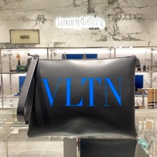 [럭셔리갤러리] 발렌티노 VLTN 로고 스트랩 클러치