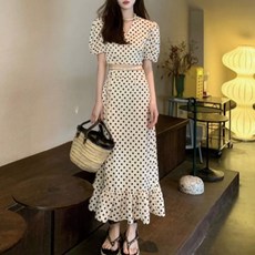 사선 크롭 블라우스 + 머메이드 스커트 투피스 B6580