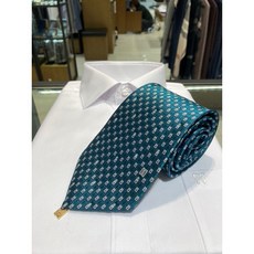 닥스큐빅넥타이