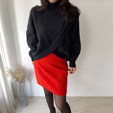네모 여성용 사선하프넥 니트