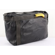 만다리나덕남자크로스백