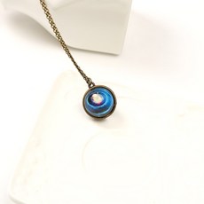 유색큐브펜던트