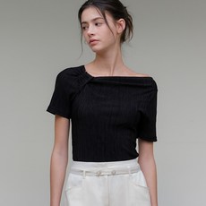아워코모스 comos 1154 draped neck pleats T-shirt (black)
