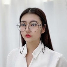 52a0b186276de64477a630f28ca43d8e7047546f3668dd6c9f87c1c54b40.jpg