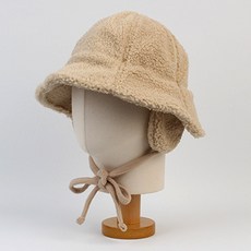 [유니버셜케미스트리] Fleece Beige Earflap Bucket Hat 귀달이모자 - 유니버셜케미스트리귀달이모자