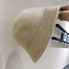패딩방울모자