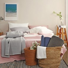 100f1832452b5c3029617ff06893e89376ac07726c82fef43cd6c4a1dda6.jpg