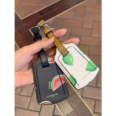 코치 프루트 프린트 러기지백 태그 2색 택1