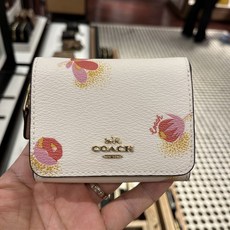 coach지갑