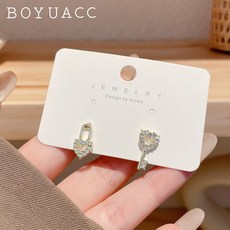 큐빅고리귀걸이