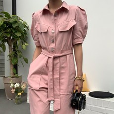 (지오렐리아) 퍼프소매 셔링 벨트 카라점프수트 / pink white
