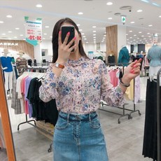 비키 플라워프린트 블라우스_TYBAH2404