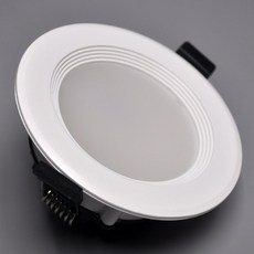 ffdeb12d91647eea3ee5d66005c9cbdce6bad64e05009a25dbb247d62fb3.jpg