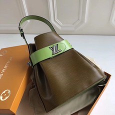 LV. M55188 에삐 노에 그린.