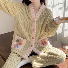 도톰한 잠옷 홈웨어 따뜻한 수면 파자마 집에서입는옷 겨울잠옷 상하세트 여성 숙면