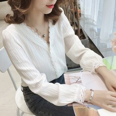 펀칭라인 블라우스