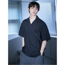 [에잇세컨즈] 리넨 블렌디드 반단작 셔츠 블랙 (214765BY55)