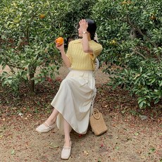여자카라니트