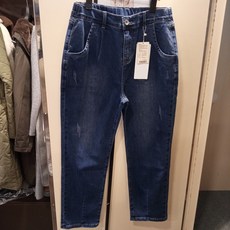8c77788a3ea6c0f922c23c8dbf775452ec92c365c1a3c2e60c13b2d4e00a.jpg