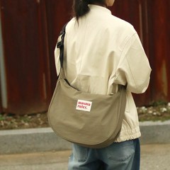 마스마룰즈 Halfmoon cross bag _ Khaki beige