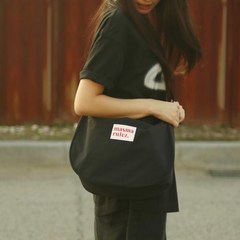 halfmoon cross bag black