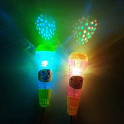 [LED 에코 마이크 장난감] 불빛 유아 무선 노래방 어린이집 유치원 단체 생일 어린이날 선물