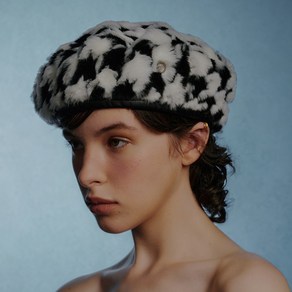 포에지담 beret in houndstooth check