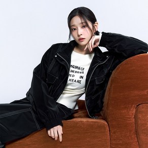 [김민주 착용] 키르시 컬렉션 소프트 벨벳 우븐 점퍼