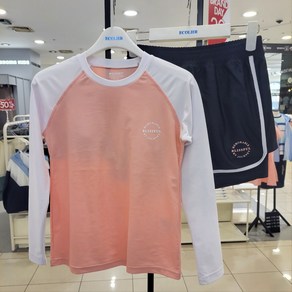 에꼴리에 [동아백화점수성점] 여름 레터링 베색 래쉬가드 세트 23B0460 0260