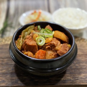 양념 돼지갈비찜 1kg 간장 매운 집들이음식 찜용, 매운돼지갈비찜, 1개