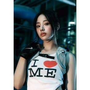 당일배송[I LOVE ME 뉴진스 민지 슈퍼내추럴 아이러브미 고탄력스판 크롭 나시탑]캐주얼룩 여캠 클럽 방송 촬영 무대의상 프로필촬영 비제이의상 댄스팀 공연복 바디프로필