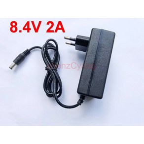 1PCS AC 100-240V EU DC 8.4V 2A 리튬 배터리 충전기 7.4V 2A 전원 어댑터 8.4V2A DC 5.5*2.1mm-2.5mm, EU plug, 1개