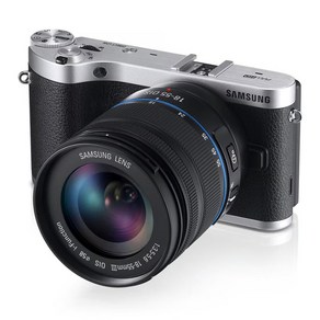 삼성 카메라 NX300 + 18-55mm 렌즈포함 +32GB+가방+UV필터+리더기+청소셋 풀셋트 구성 k, 화이트