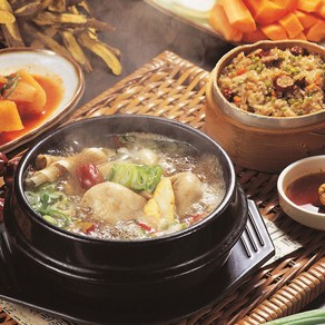 수제 한방삼계탕+약밥 15년 전통 맛집 토속고을 삼계탕 [한방삼계탕1.5kg + 약밥300g], 1개, 1.8kg