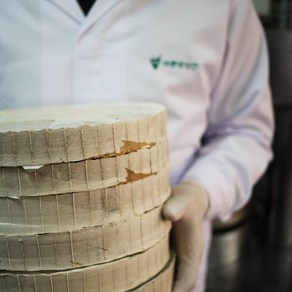 참깨 들깨 깻묵 10kg 천연사료 소 닭 사료 낚시용 새먹이 텃밭 거름용, 들깨10kg, 1개
