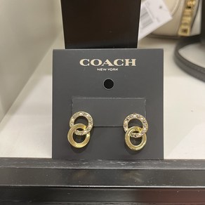 코치 인터로킹 오픈 서클 펄 허기 이어링 COACH Interlocking Open Circle Pearl Huggie Earrings CO231 호환