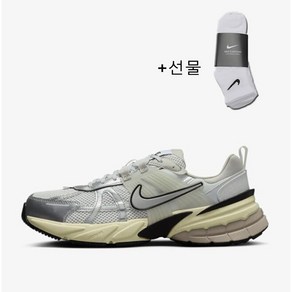 나이키 V2K 런 블랙 앤트러사이트 운동화 국내매장판 발 편한 패션 런닝화