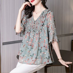 ROYALBELLE 여성 자카드 주름 브이넥 7부 나팔소매 쉬폰 블라우스 U0041503