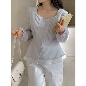[리리앤코] 세렌브닝 쉬폰 스퀘어넥 핀턱 블라우스