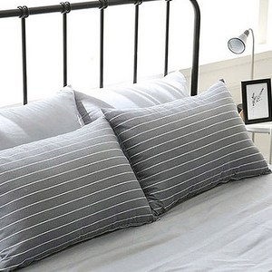 아임리빙 잘마르는 피치스킨 베개커버