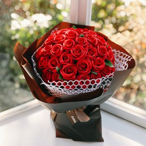 아스파시아 비누꽃 아델라 50송이 꽃다발, 레드
