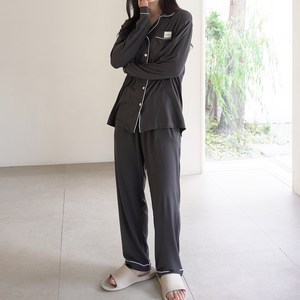 어나더디 커플용 보들 피치스킨 피치기모 긴팔 잠옷 상하의 세트