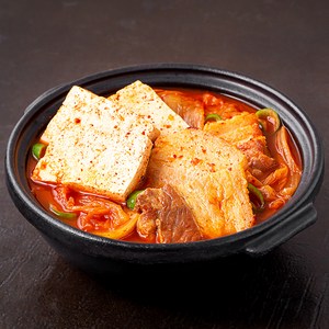 푸드어셈블 더 알찬 연남동 통삼겹 김치찌개 밀키트 2인분, 820g, 1팩