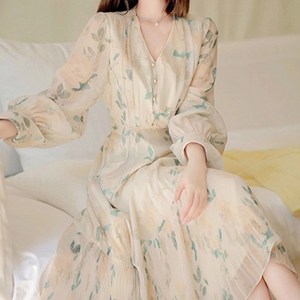 페이퍼먼츠 몰리 브이넥 핀턱 긴팔 롱 원피스 10179
