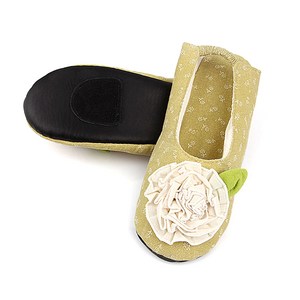 여성용 수공 실내화